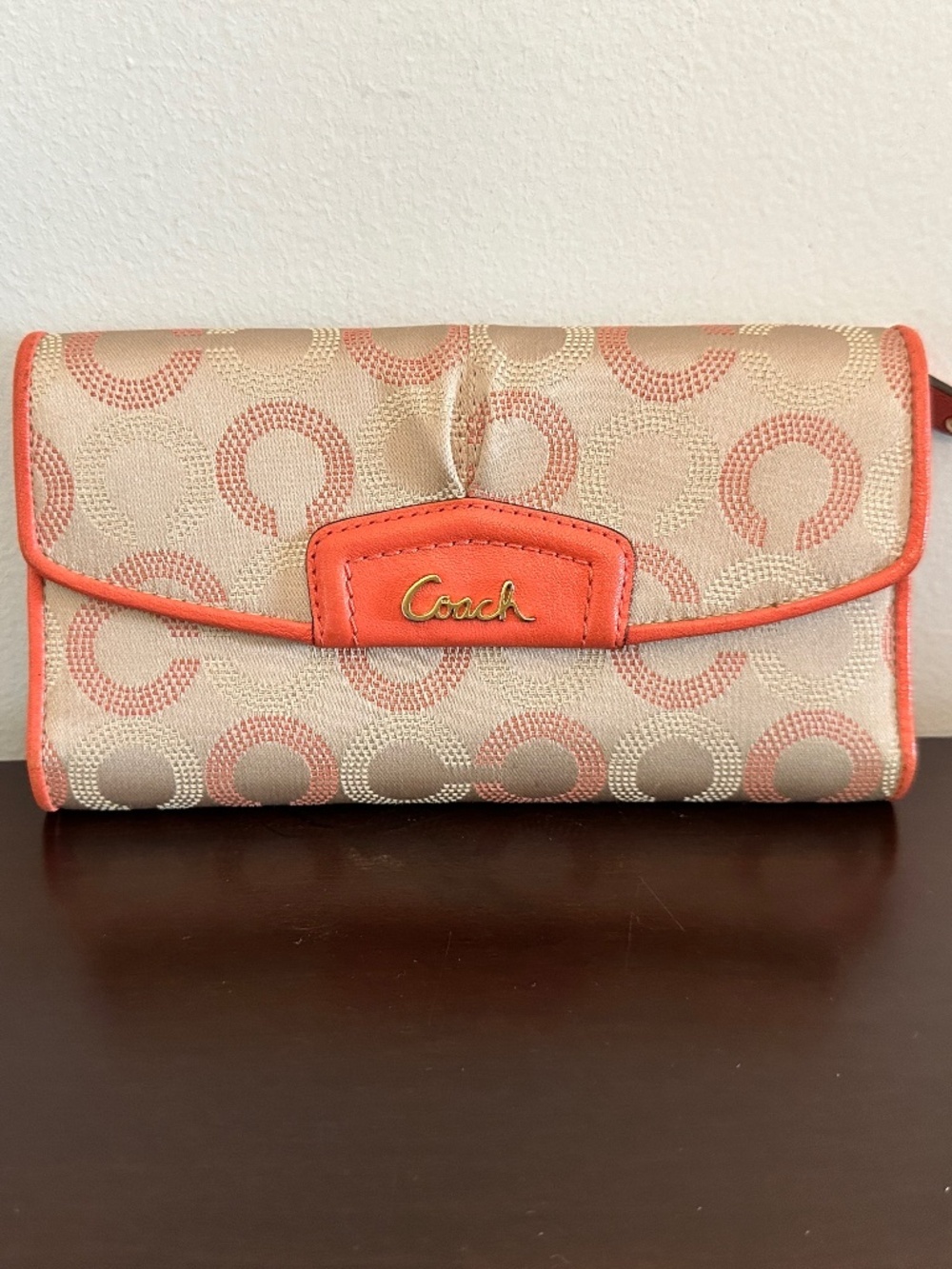 Coach Signature Ashley Tri Fold Wallet Peony Pink / Tan